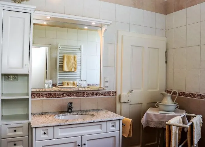 Rosenvilla - Musikerschloessl * バート・イシュル